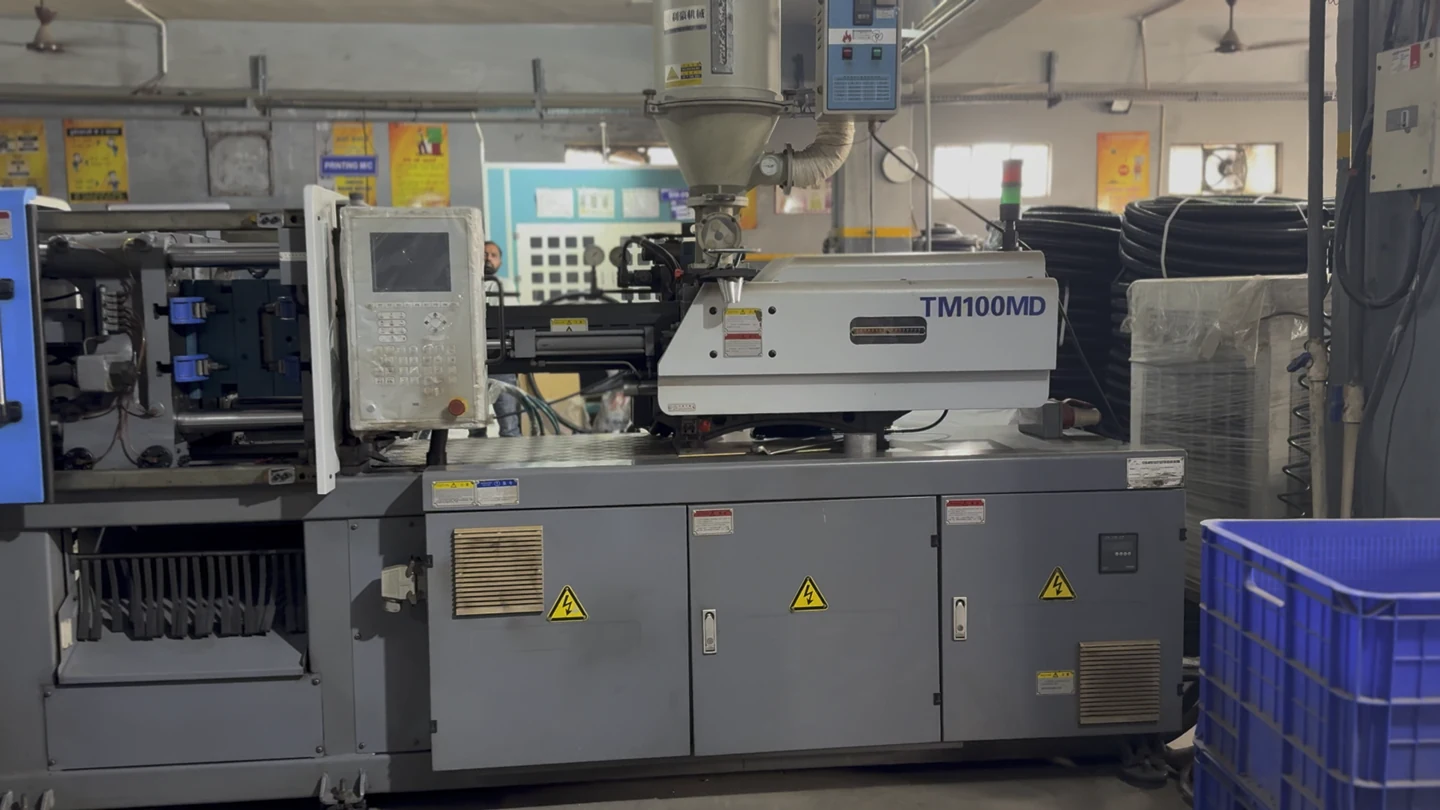 Moulding machines on the Synflex manufacturing floor in Faridabad